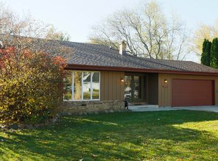 4121 Harvest Ln, Racine, WI 53402