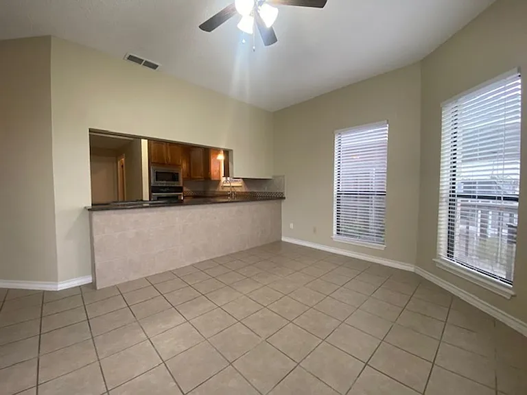 13913 Dasmarinas Dr — Photo 5