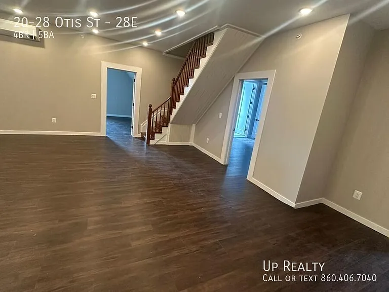 20-28 Otis St #28E — Photo 3