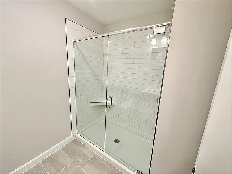 118 Bluffington Way — Photo 12