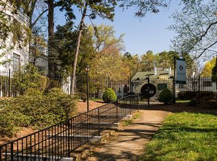 1700-H5 N Elm St, Greensboro, NC 27408