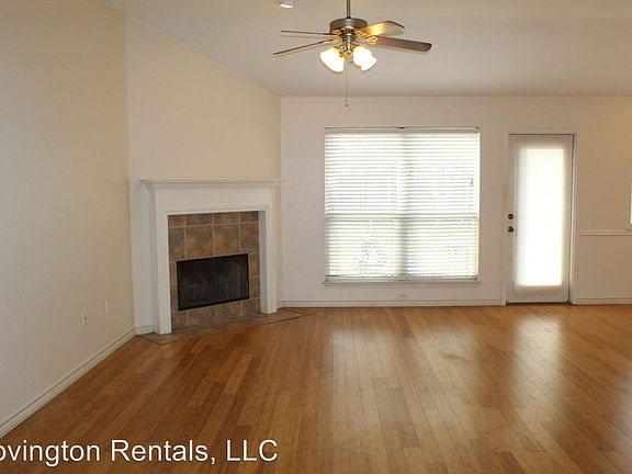 2nd image of 1714 Bent Oak Dr