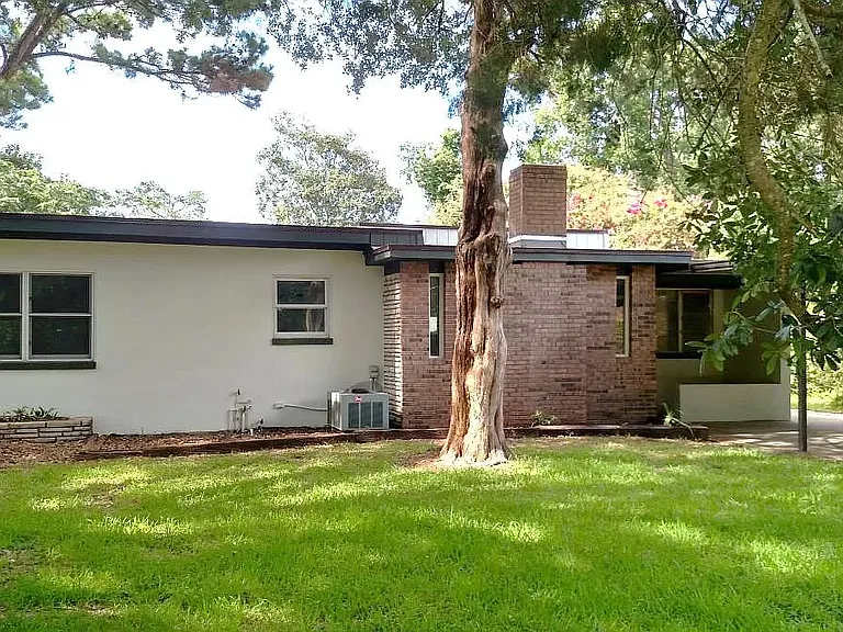 4757 Beverly Cir — Photo 1
