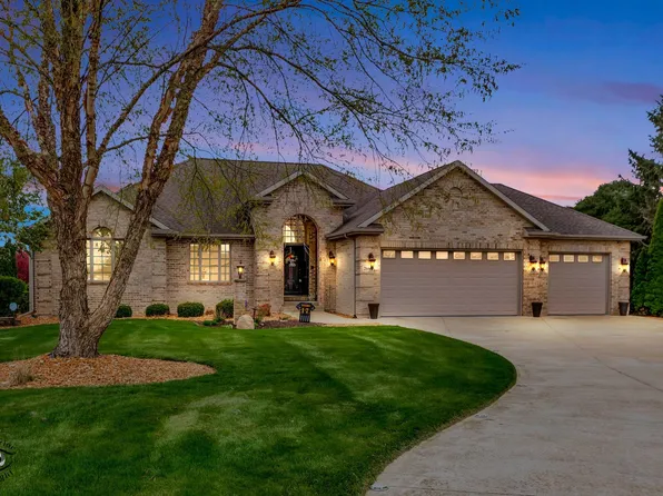 2660 Pinetree Turn, Kankakee, IL 60901