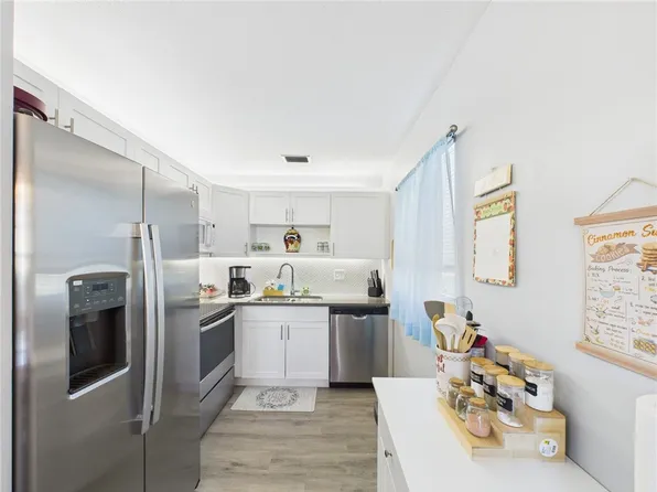 96 Spring Lake Dr, Vero Beach, FL 32962