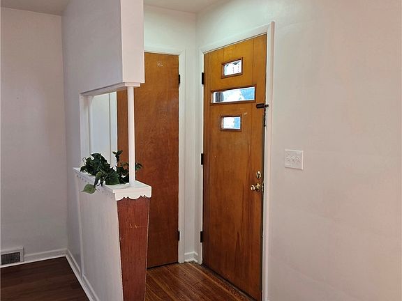 3rd image of 80 Garland Ave