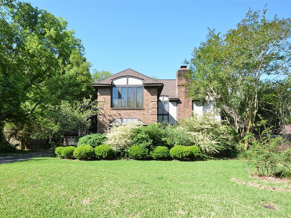 1st image of 125 Arrowwood St