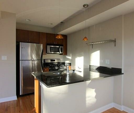 4th image of 1634 W Grace St #38081