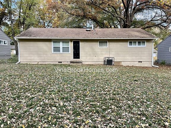 3rd image of 11405 Richmond Ave