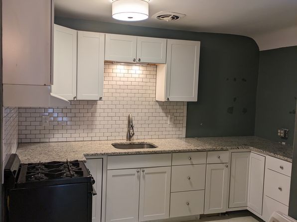 200 E Maxwell St APT 10