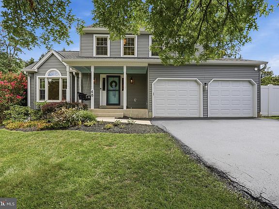 5th image of 48 Fenway Dr
