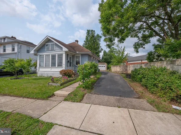 528 Summit Ave, Prospect Park, PA 19076