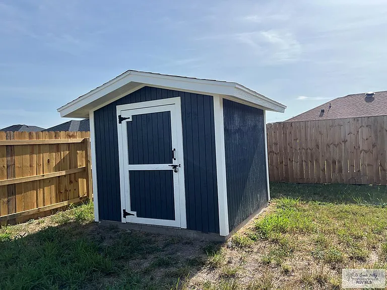 668 Foster Ln — Photo 23