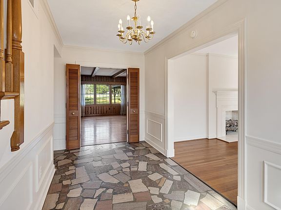 5th image of 685 S Perkins Rd