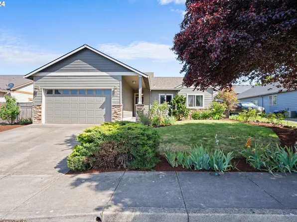 396 SE Regan Hill Loop, Estacada, OR 97023