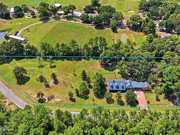 3rd image of 26560 Camille Dr
