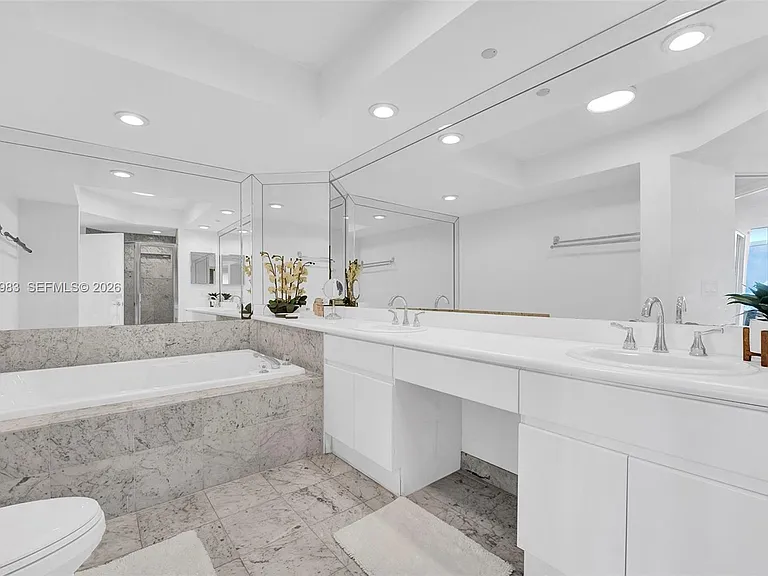 16400 Collins Ave #1944 — Photo 15