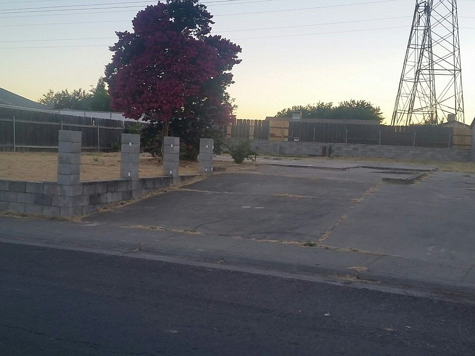 2nd image of 5742 Vista Del Cerro