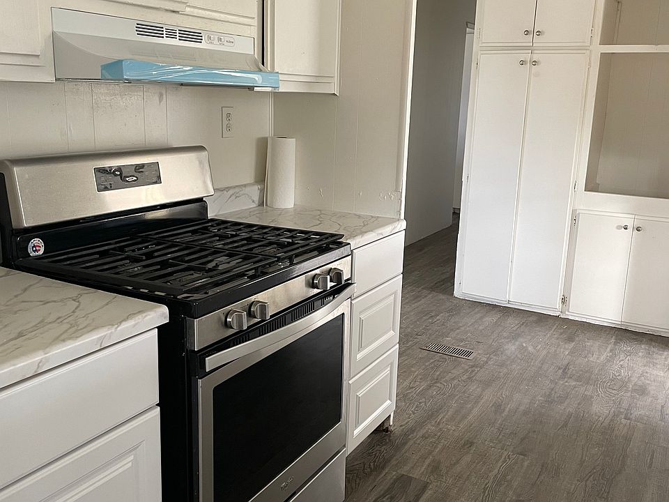 2nd image of 44578 Harvey Way