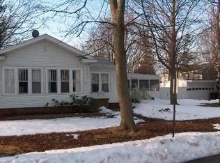 214 Huron St, South Haven, MI 49090
