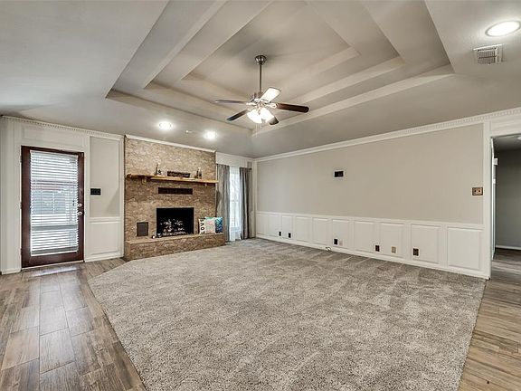 2nd image of 101 Oak Creek Ct