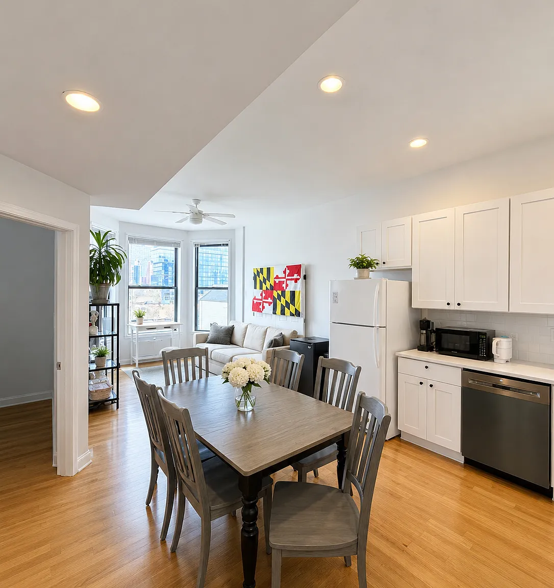 2 bed, 1000 sqft, $3,300 — Photo 1