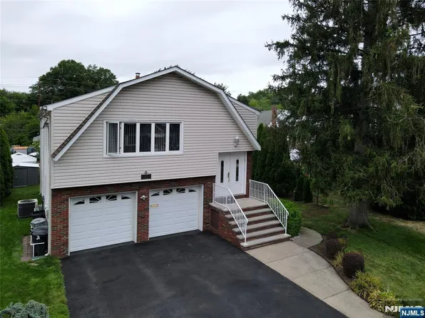13-58 Sperber Rd, Fair Lawn, NJ 07410
