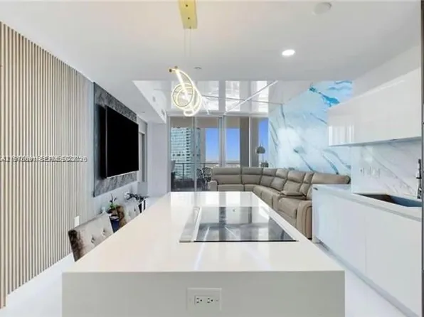 851 NE 1st Ave #3000, Miami, FL 33132