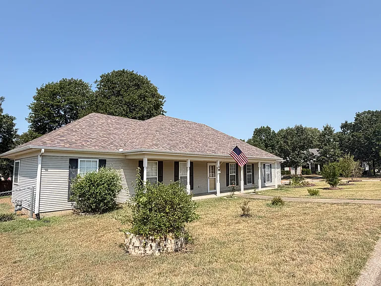 1810 W Marigold Dr — Photo 22