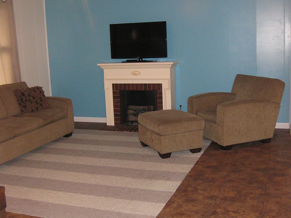 1st image of 215 Lagerville Dr