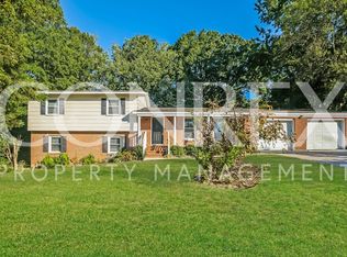 1434 Squirrel Hill Rd, Charlotte, NC 28213