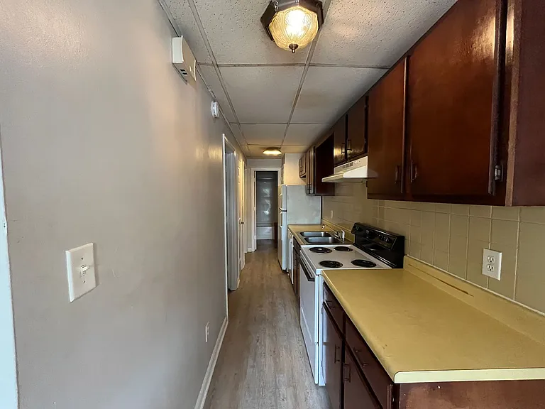 3307 Old Forest Rd — Photo 5