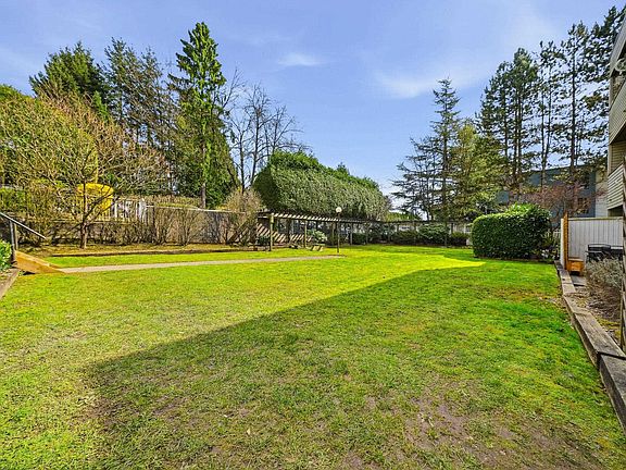 3rd image of 615 North Rd #108