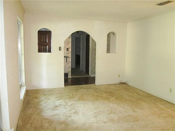 4th image of 4037 Aragon Dr