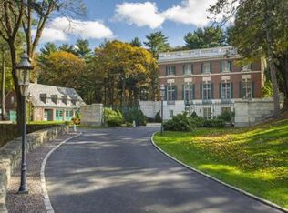 88 Milton St, Milton, MA 02186