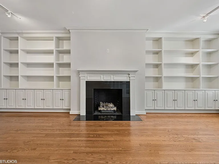 3100 N Sheridan Rd #4D — Photo 7