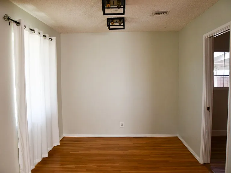 1210 E Oakmont Ave — Photo 12