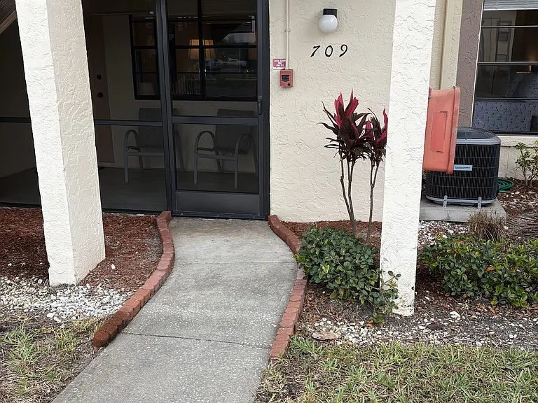 9380 Lennex Ln #709 — Photo 14