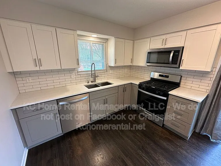 5012 Powell Ave — Photo 7