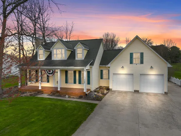 106 Kelly Marie Dr, Pataskala, OH 43062