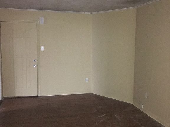 4th image of 1614 Lake Ave #1