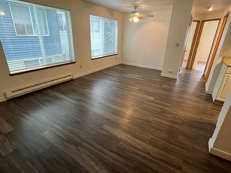 Jefferson Court — Photo 12