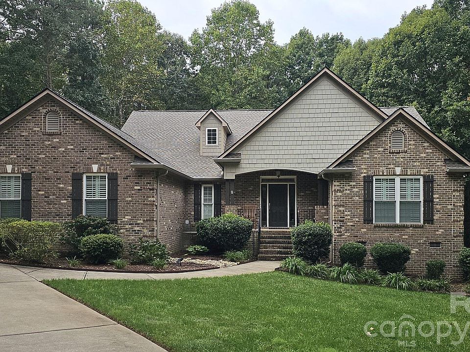 1st image of 4587 Sawgrass Ct