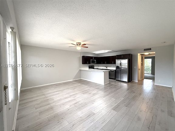 2nd image of 115 Mansfield Dr #C115