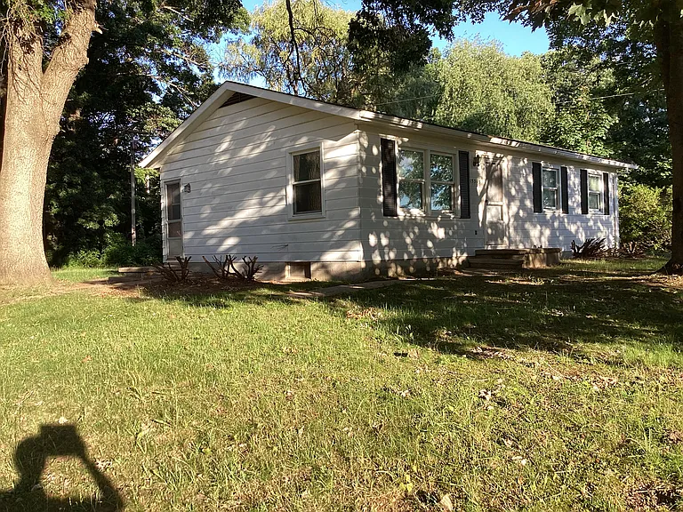 15345 Chandler Rd — Photo 5