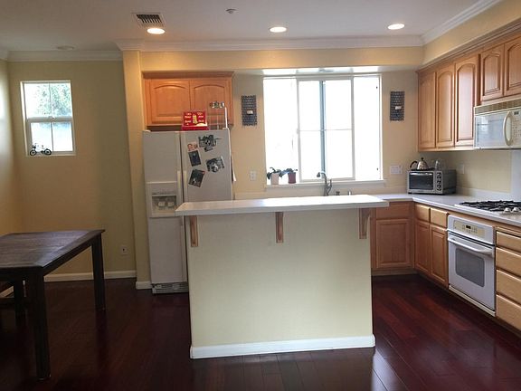 3rd image of 10098 Imperial Ave