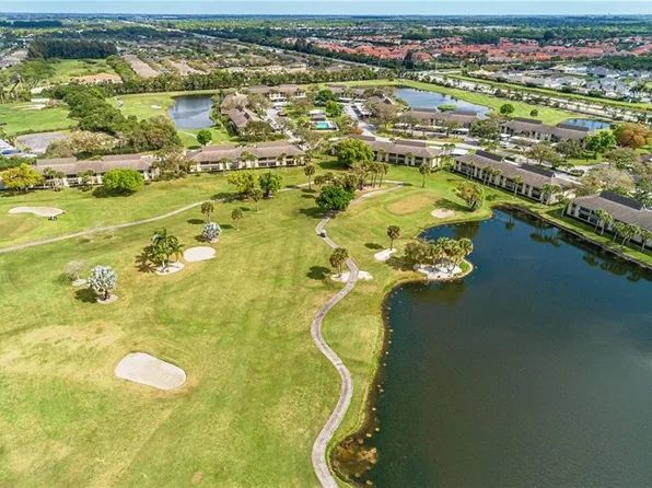 12 Plantation Dr APT 104, Vero Beach, FL 32966