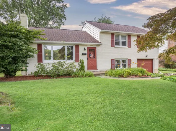 1202 Winstead Rd, Wilmington, DE 19803