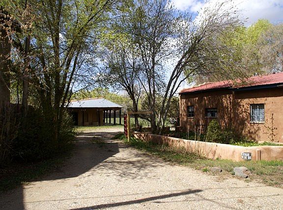 2nd image of 342 Paseo Del Pueblo Sur