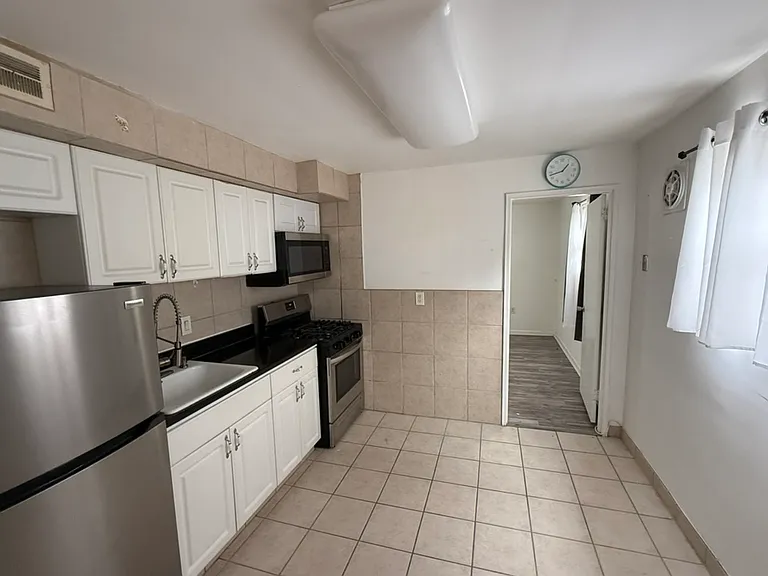 4134 Longshore Ave #2F — Photo 4